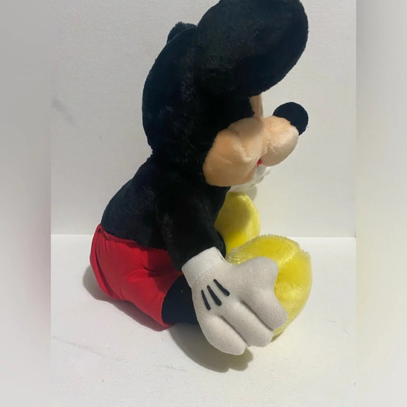 Vintage Walt Disney World Mickey Mouse NWT Stuffed Animal Collectible 80s/90s - Picture 4 of 9